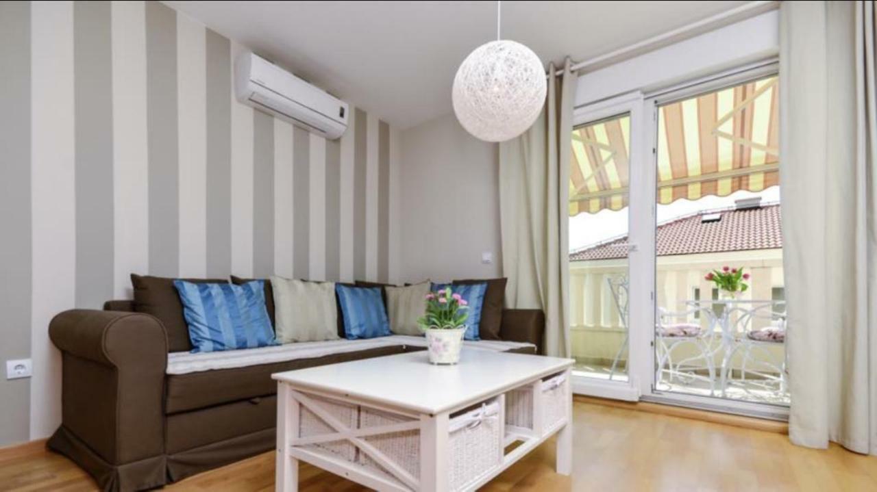 Apartment Blanka Makarska Bagian luar foto